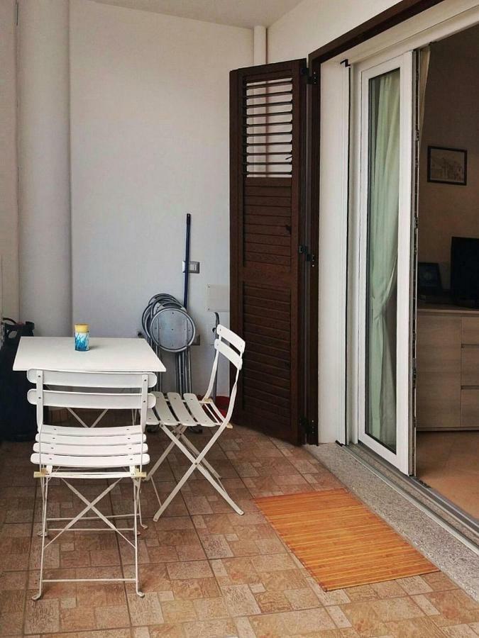 Casa Graziella Lägenhet SantʼAntìoco Exteriör bild