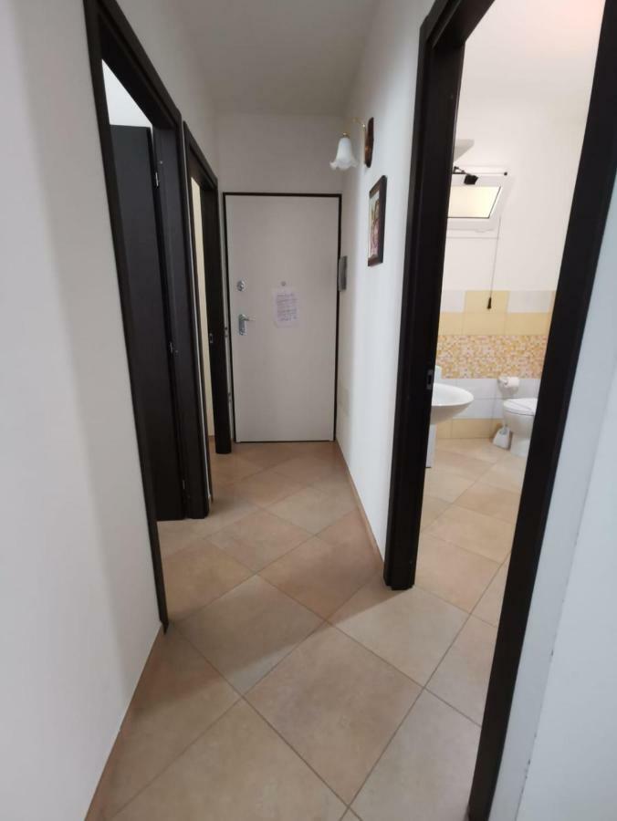 Casa Graziella Lägenhet SantʼAntìoco Exteriör bild